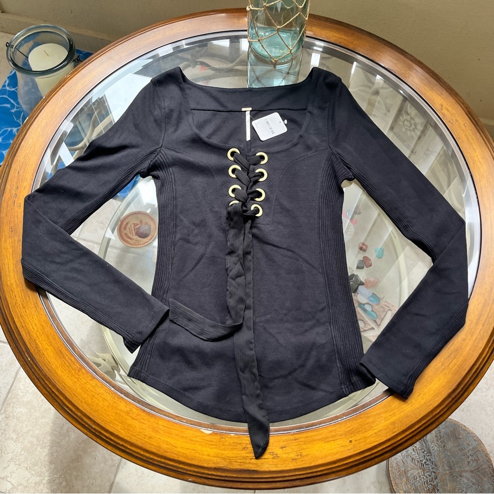 šFREE PEOPLEš- Lace-Up Long Sleeve Tops in Black and Orange NWT Size Sm - Picture 9 of 10
